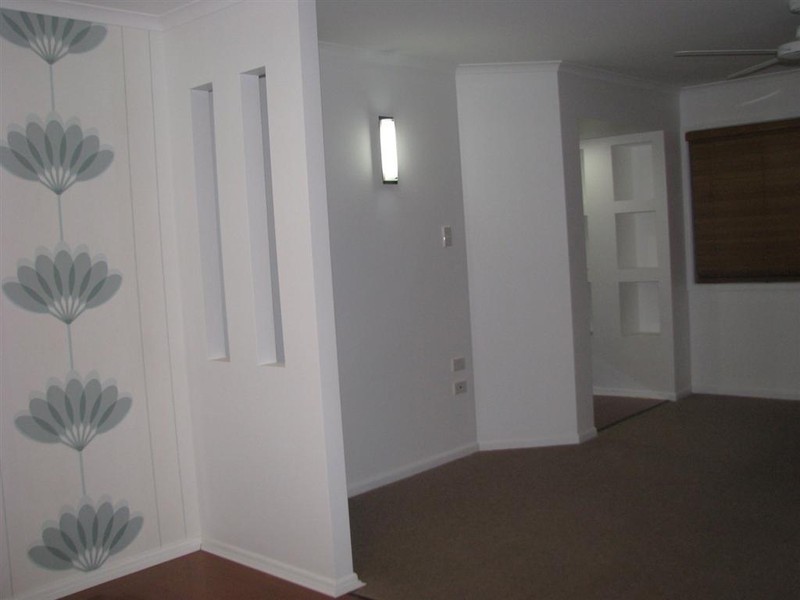 69 Long St, Point Vernon QLD 4655