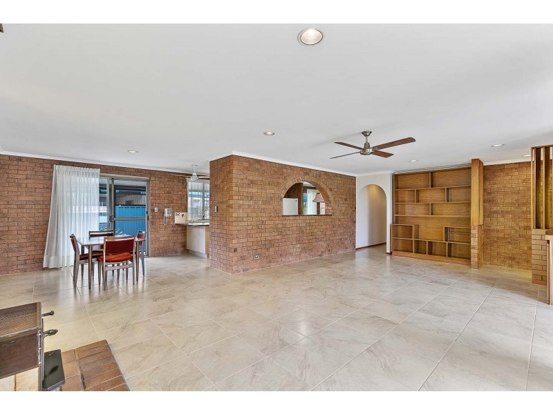 38 Corfield Street, Point Vernon QLD 4655