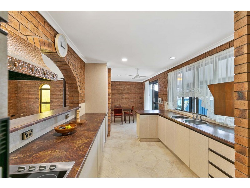 38 Corfield Street, Point Vernon QLD 4655
