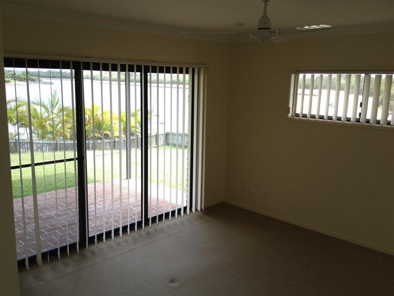 8 WHISTLER COURT, Eli Waters QLD 4655