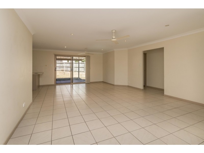 2/36A Tavistock Street, Torquay QLD 4655