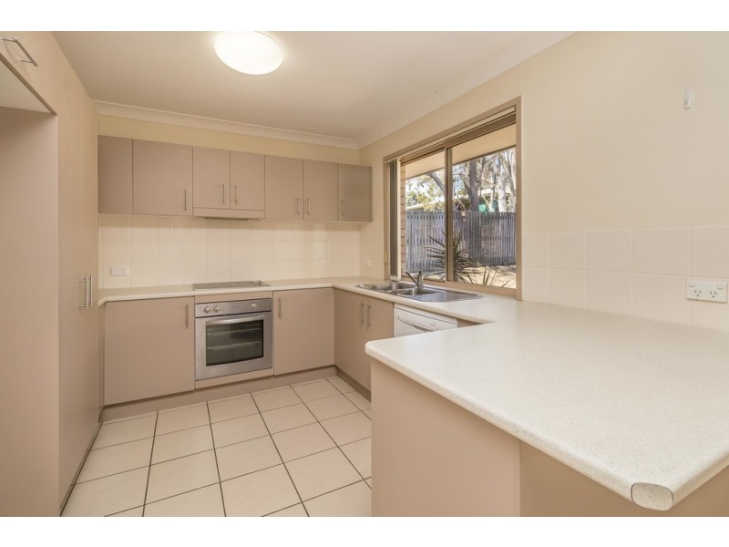 2/36A Tavistock Street, Torquay QLD 4655