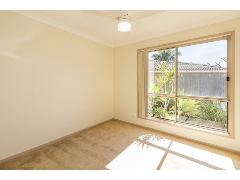 2/36A Tavistock Street, Torquay QLD 4655