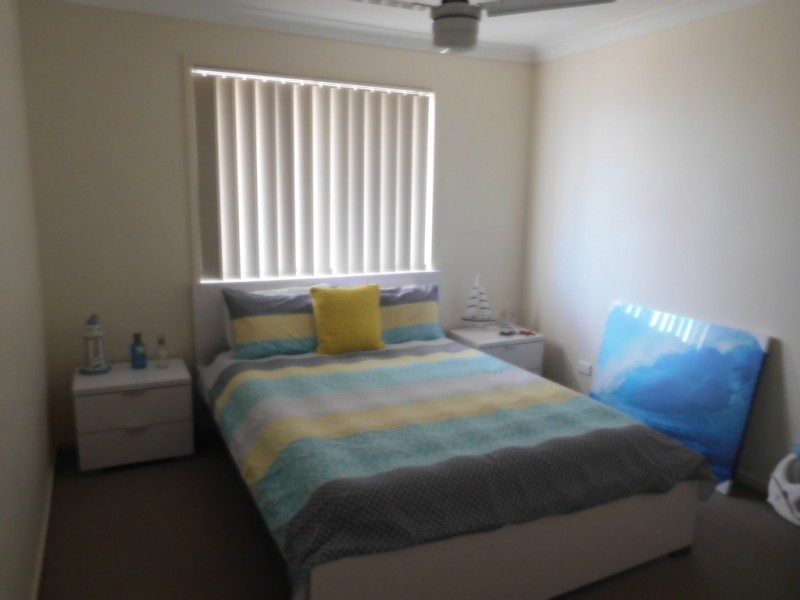 2 Mia Crt, Nikenbah QLD 4655