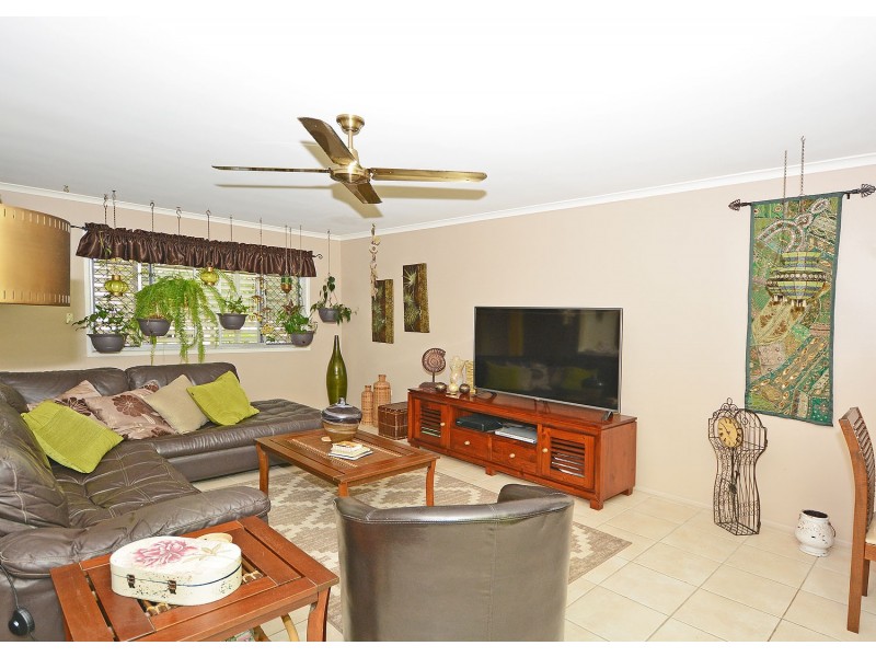 15 Hayworth Street, Point Vernon QLD 4655