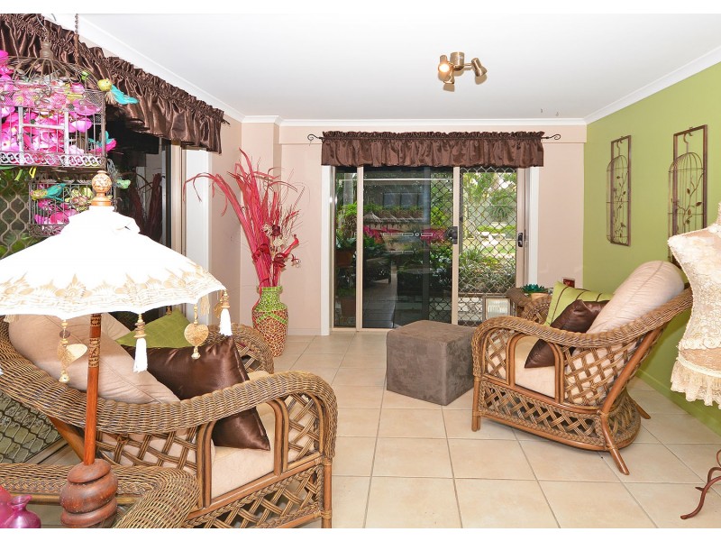 15 Hayworth Street, Point Vernon QLD 4655