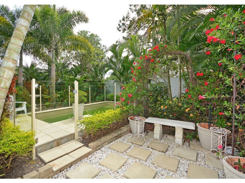 15 Hayworth Street, Point Vernon QLD 4655