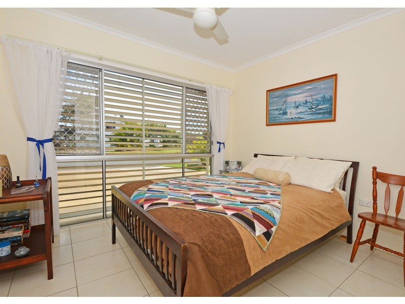 6 Gibbs Street, Urangan QLD 4655