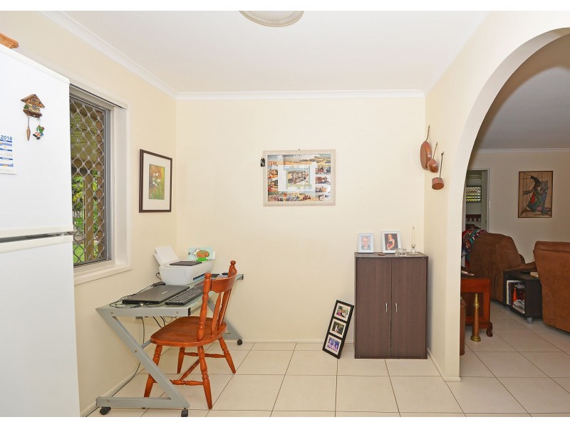 6 Gibbs Street, Urangan QLD 4655