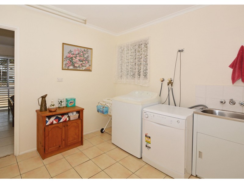 6 Gibbs Street, Urangan QLD 4655