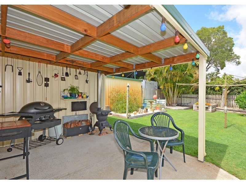 6 Gibbs Street, Urangan QLD 4655