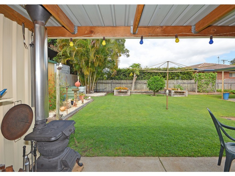 6 Gibbs Street, Urangan QLD 4655