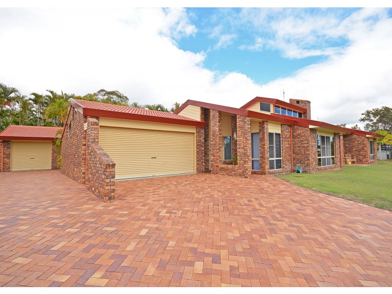 37 Bideford St, Torquay QLD 4655