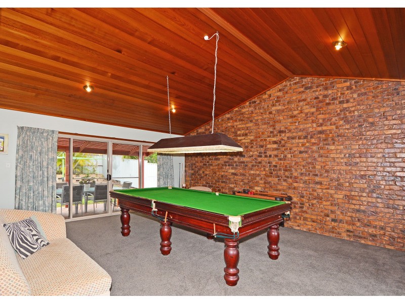 37 Bideford St, Torquay QLD 4655