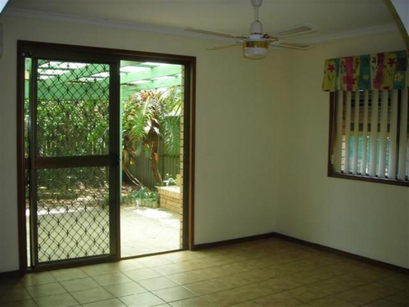 53 South Street, Urangan QLD 4655