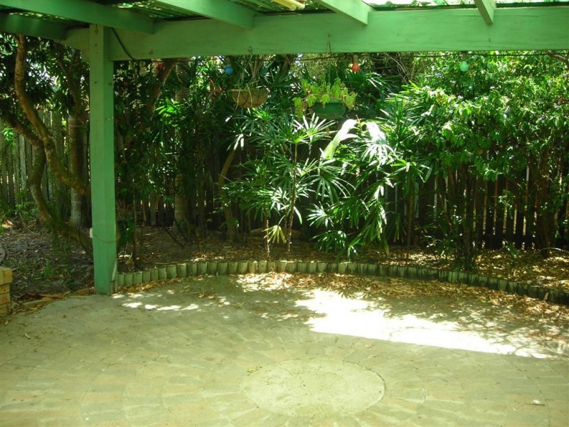 53 South Street, Urangan QLD 4655