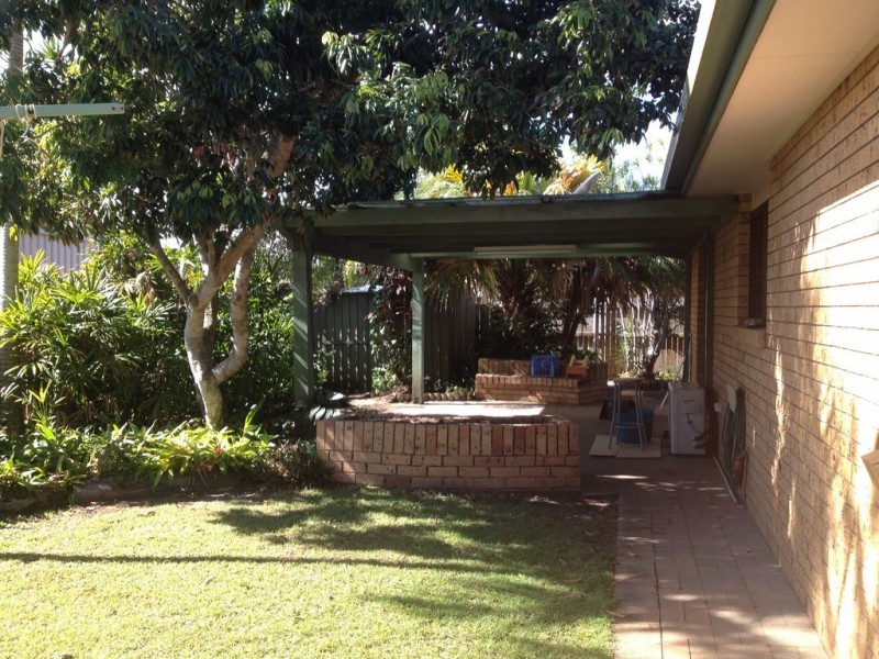 53 South Street, Urangan QLD 4655