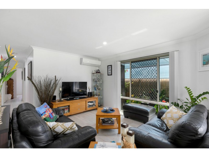 52 Ann Street, Torquay QLD 4655