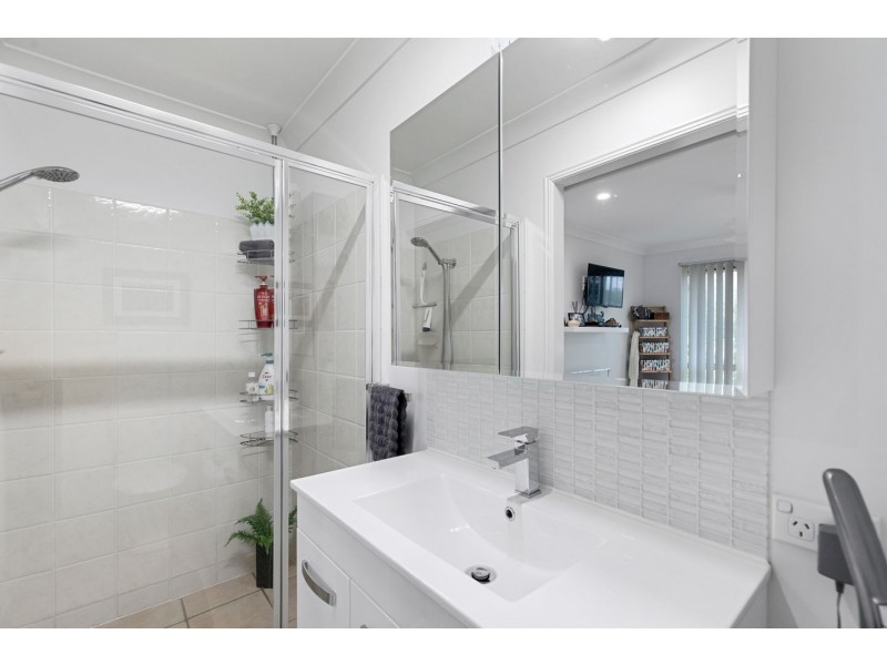 52 Ann Street, Torquay QLD 4655