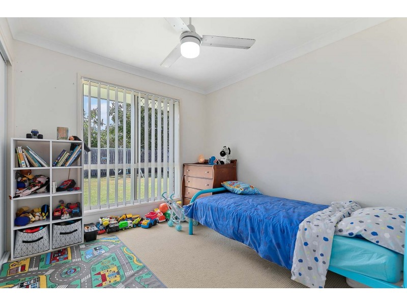 5 Genoa Court, Point Vernon QLD 4655