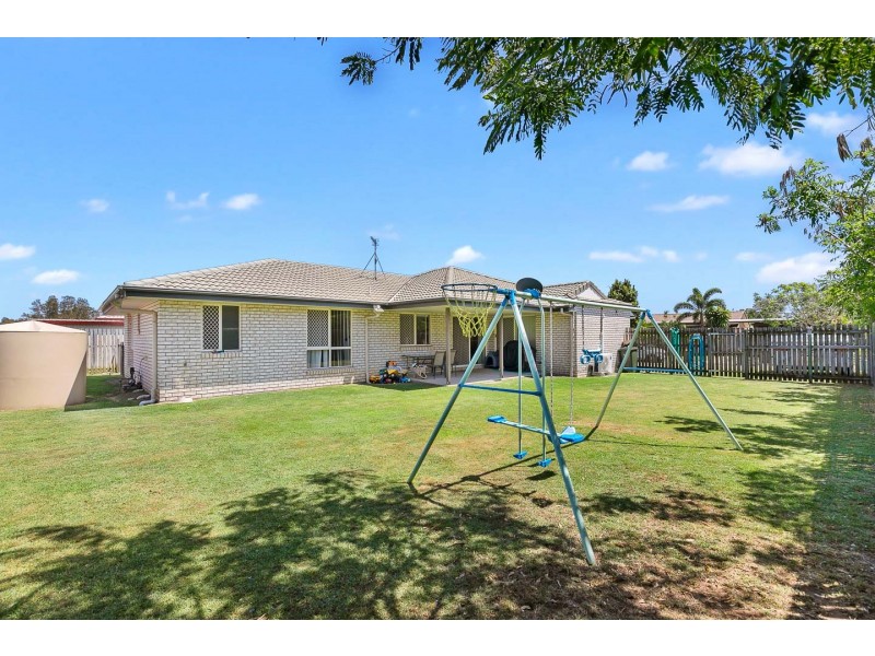 5 Genoa Court, Point Vernon QLD 4655