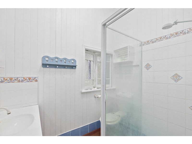 9 Down Street, Scarness QLD 4655