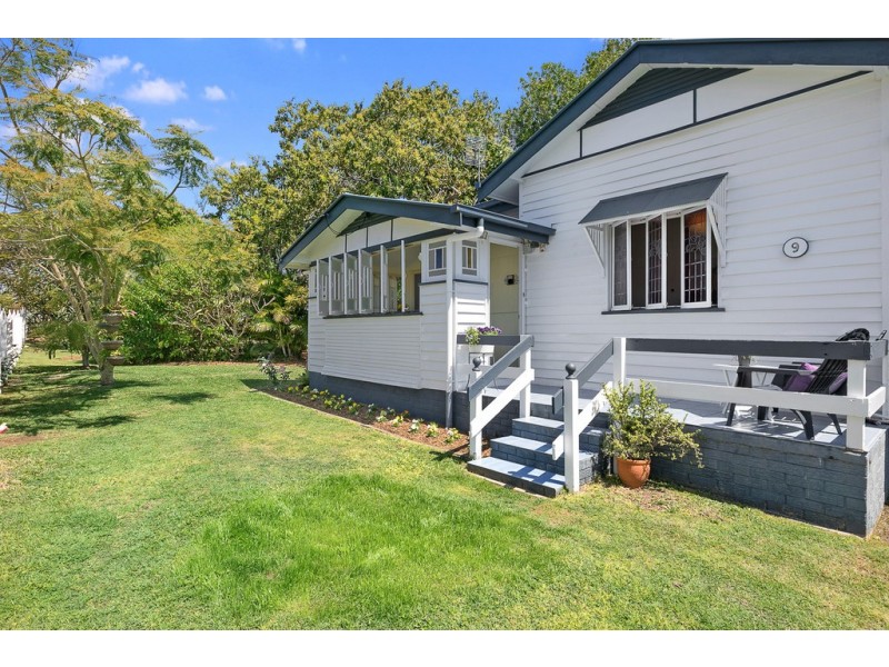 9 Down Street, Scarness QLD 4655