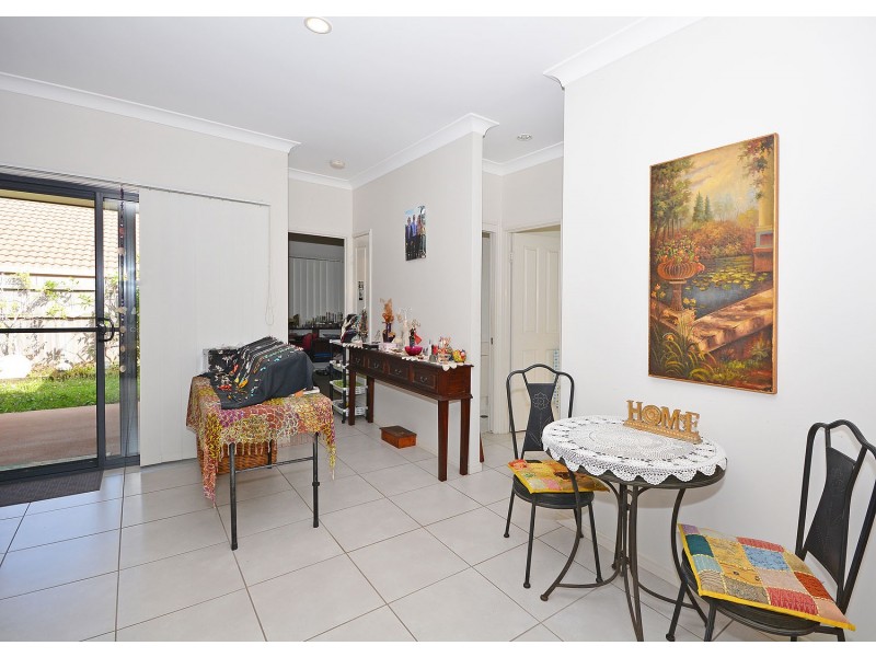 9/142-146 Elizabeth St, Urangan QLD 4655