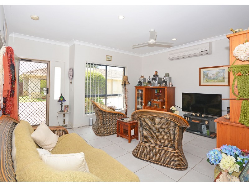 9/142-146 Elizabeth St, Urangan QLD 4655
