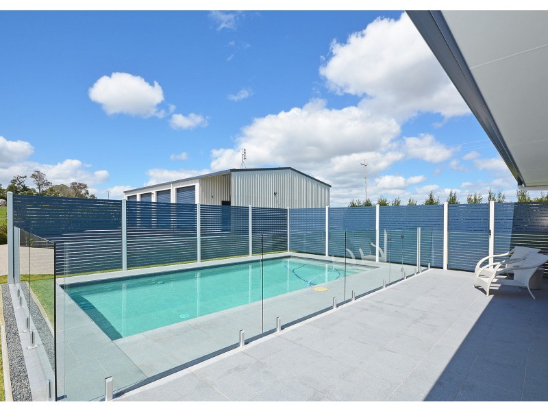 196-198 Cove Boulevard, River Heads QLD 4655