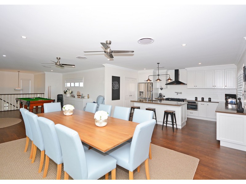 196-198 Cove Boulevard, River Heads QLD 4655