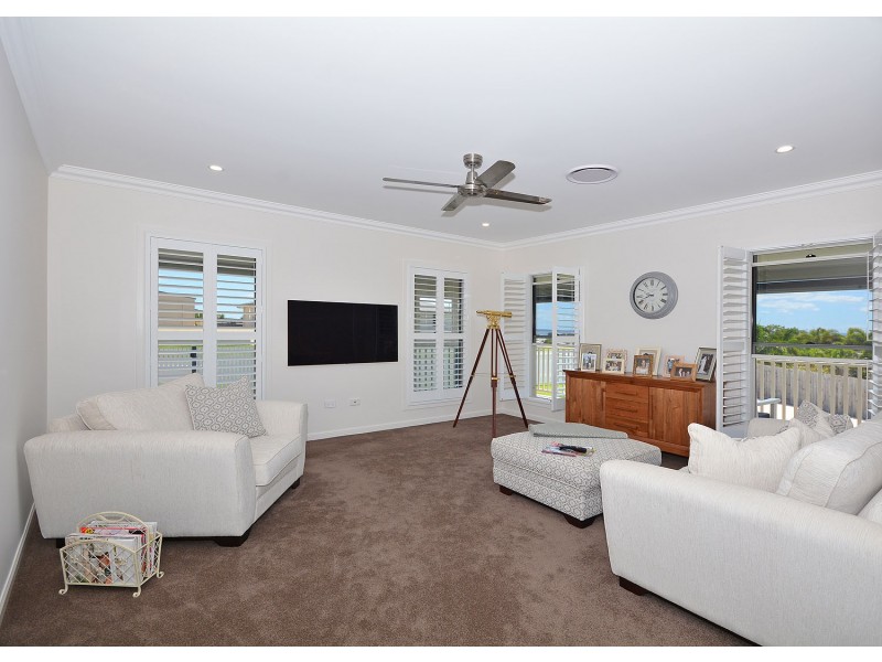 196-198 Cove Boulevard, River Heads QLD 4655