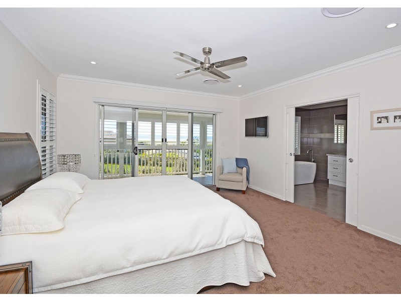 196-198 Cove Boulevard, River Heads QLD 4655