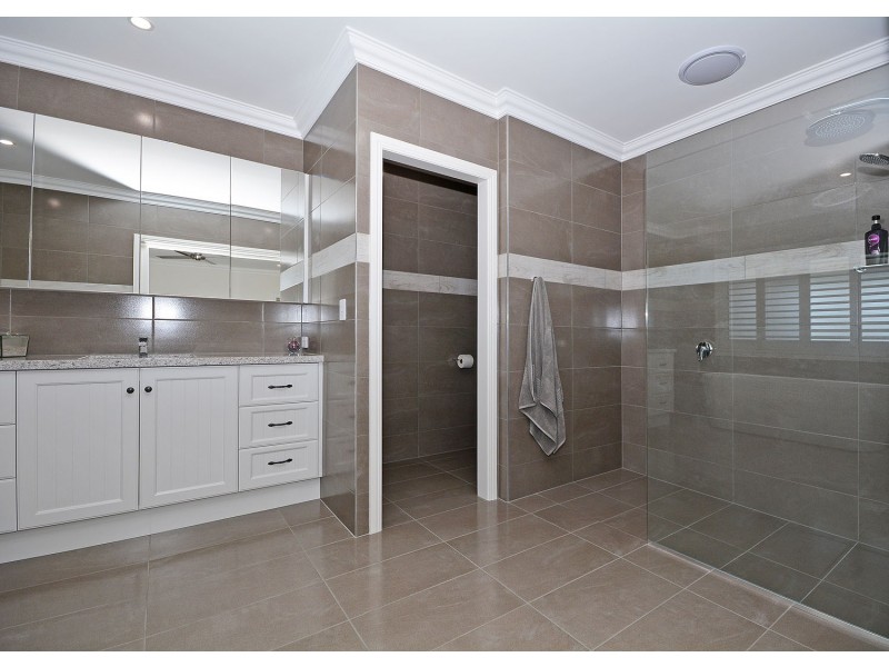 196-198 Cove Boulevard, River Heads QLD 4655