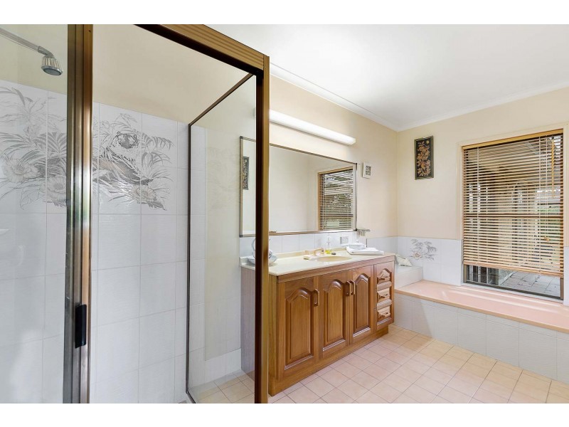 566 Mungomery Road, Takura QLD 4655