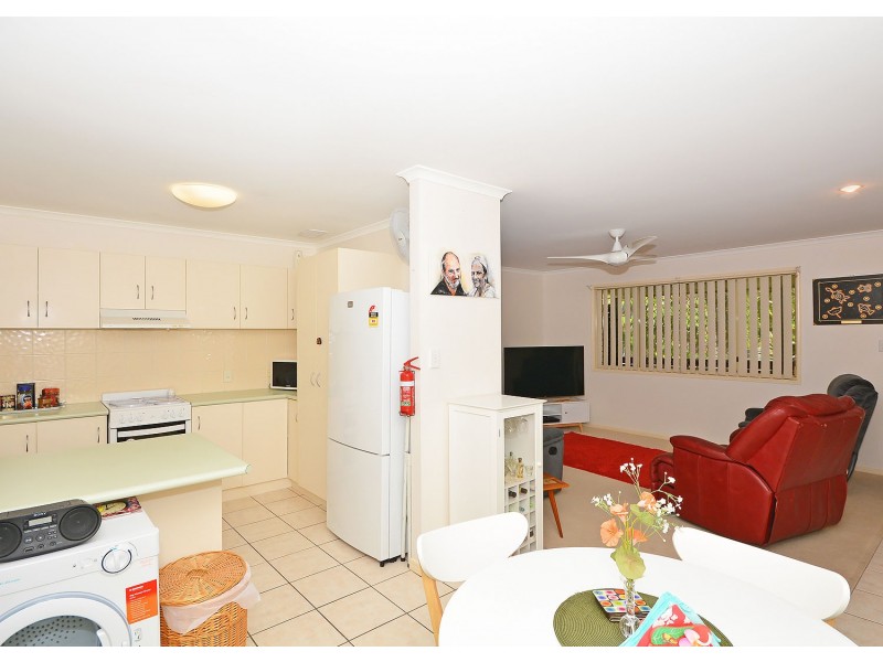 39/415-417 Boat Harbour Drive, Torquay QLD 4655