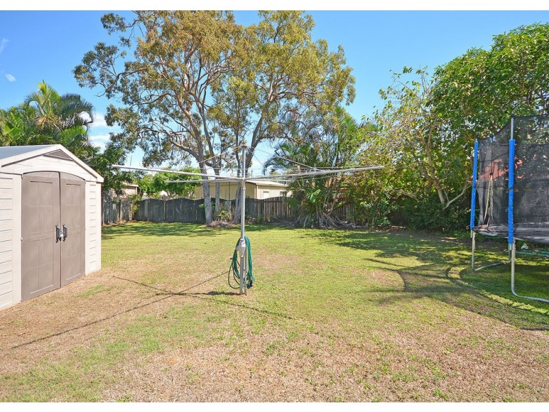 5 Howlett Street, Urangan QLD 4655
