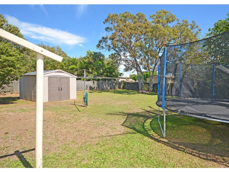 5 Howlett Street, Urangan QLD 4655