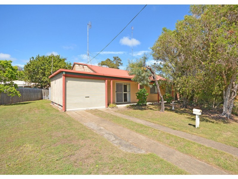 10 Owen Crescent, Urangan QLD 4655