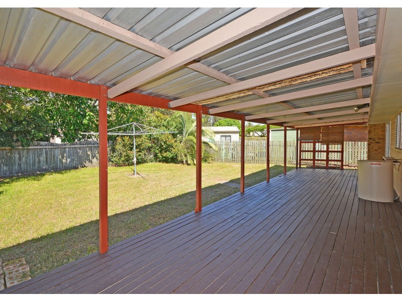 10 Owen Crescent, Urangan QLD 4655