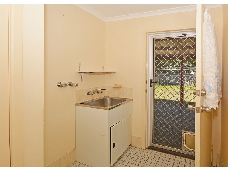 10 Owen Crescent, Urangan QLD 4655