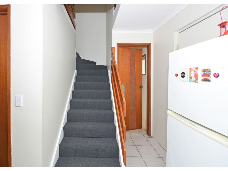 8/10 Mckean Road, Scarness QLD 4655