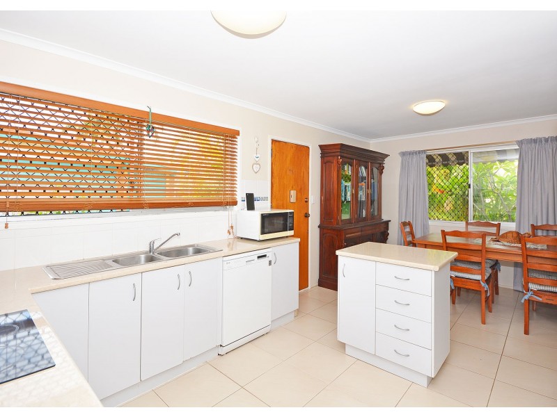 39 Hayworth Street, Point Vernon QLD 4655