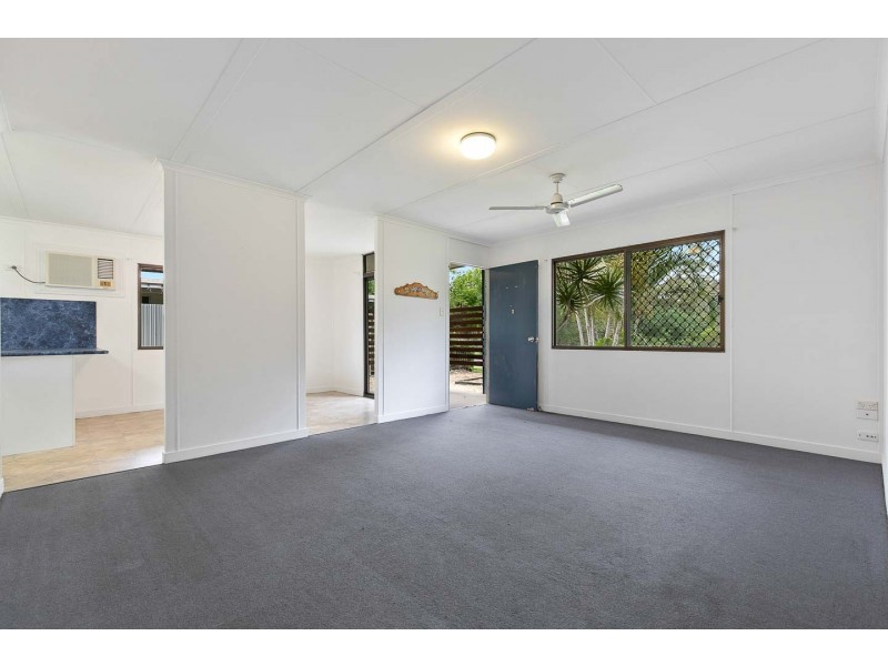 89 Pulgul Street, Urangan QLD 4655