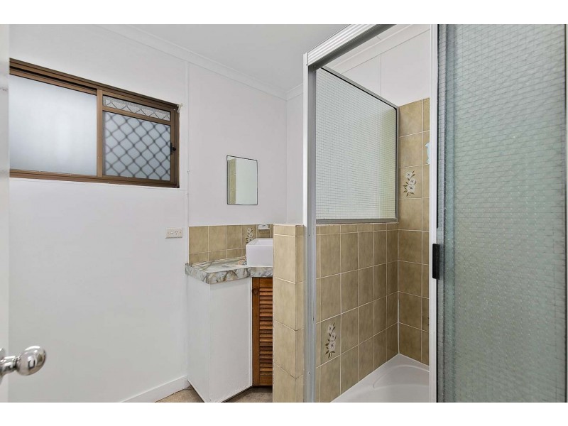 89 Pulgul Street, Urangan QLD 4655