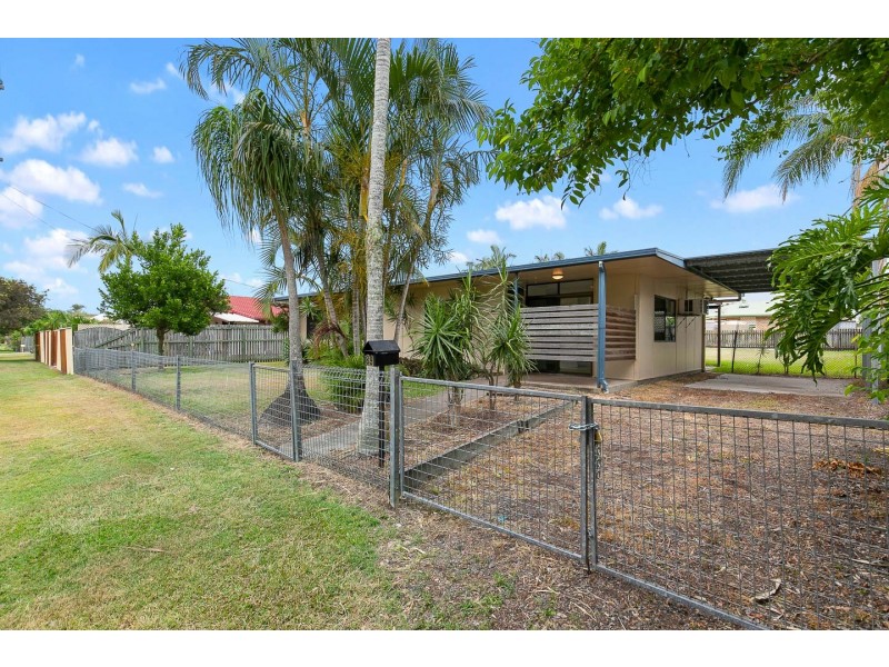 89 Pulgul Street, Urangan QLD 4655