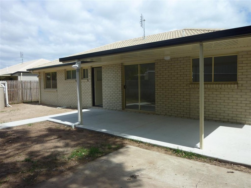 80C CORFIELD, Point Vernon QLD 4655