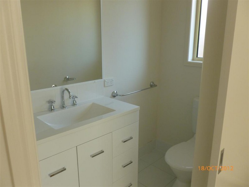 80C CORFIELD, Point Vernon QLD 4655