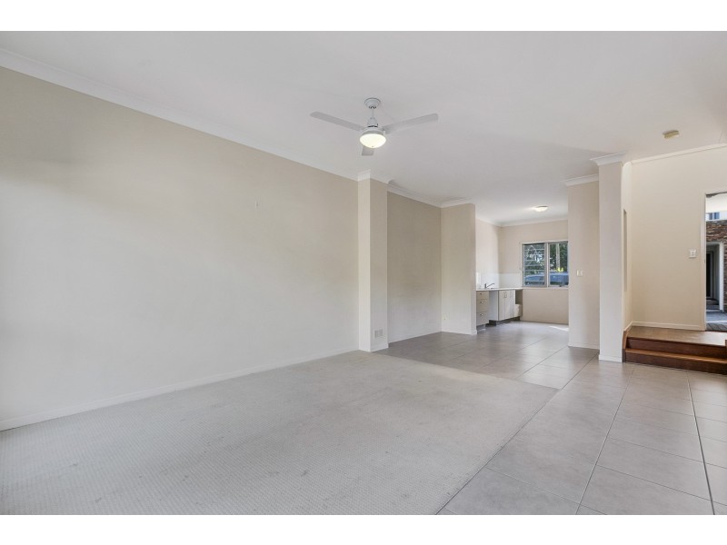9/39-41 Stephenson Street, Pialba QLD 4655