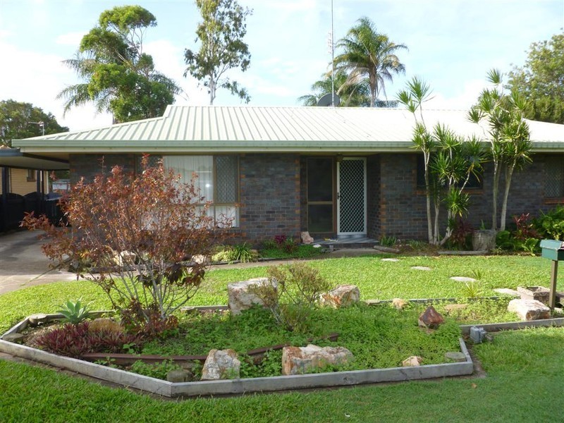 11 BURRUM STREET, Urangan QLD 4655
